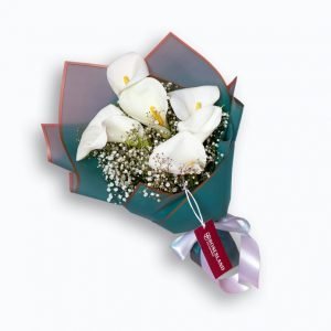 Elegant calla lily bouquet with delicate baby's breath Rosesland USA