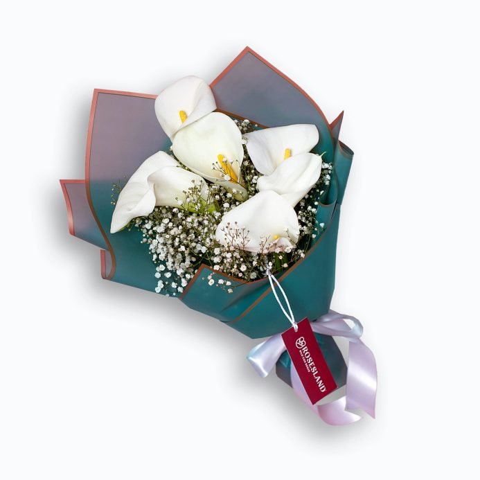 Elegant calla lily bouquet with delicate baby's breath Rosesland USA