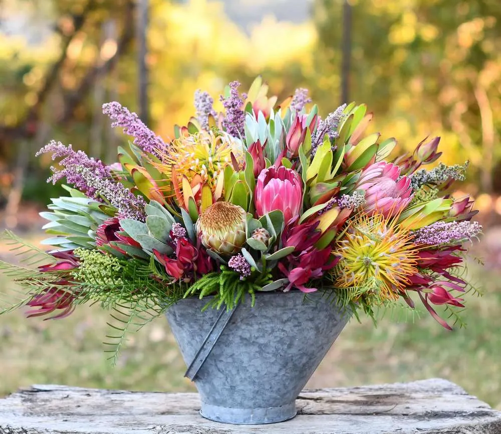 Custom flower arrangements online ROSESLAND USA